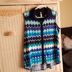 Per Seption womens sleeveless button up.